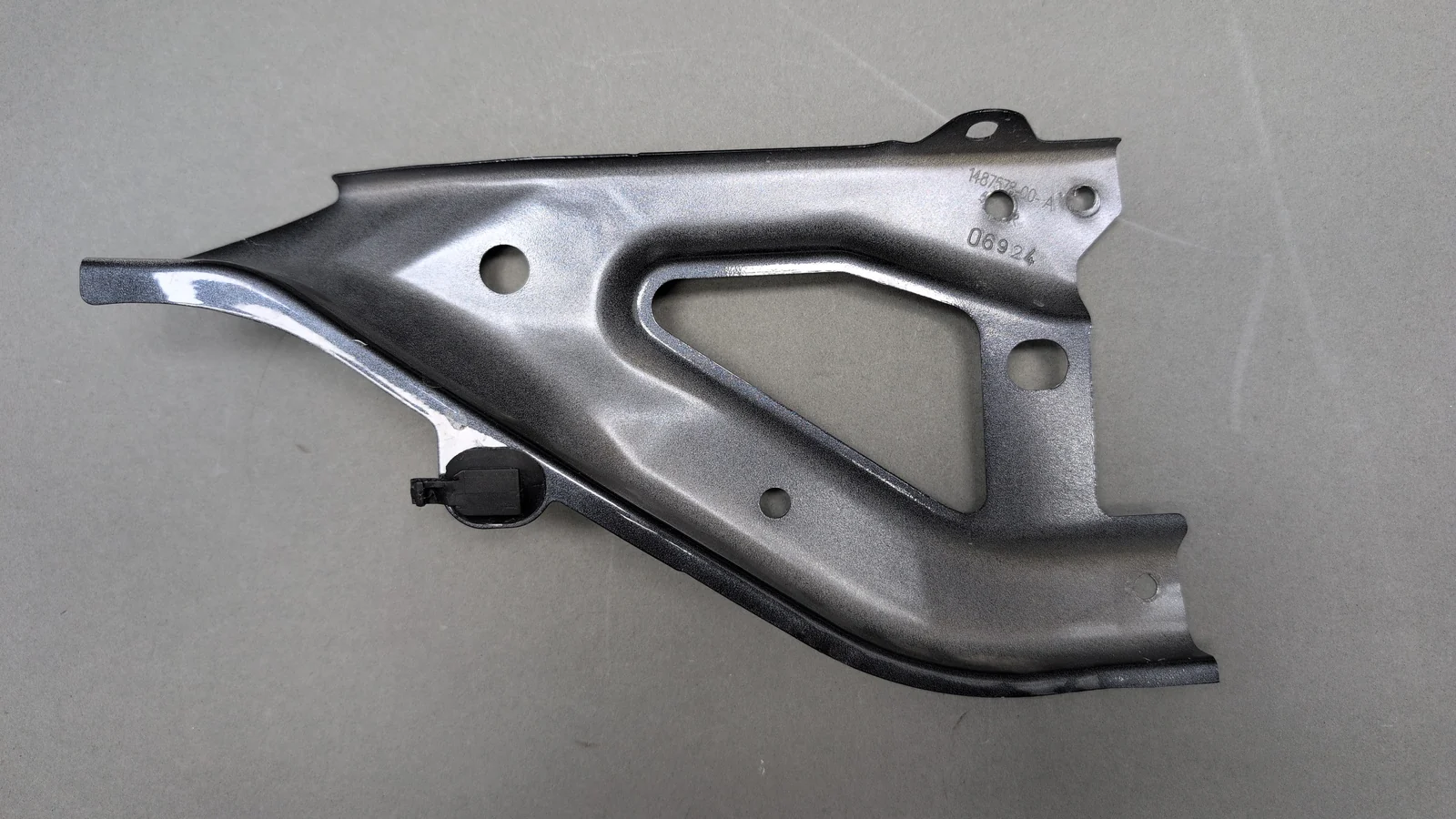 Tesla Model Y Right Lower Fender Bracket RH
