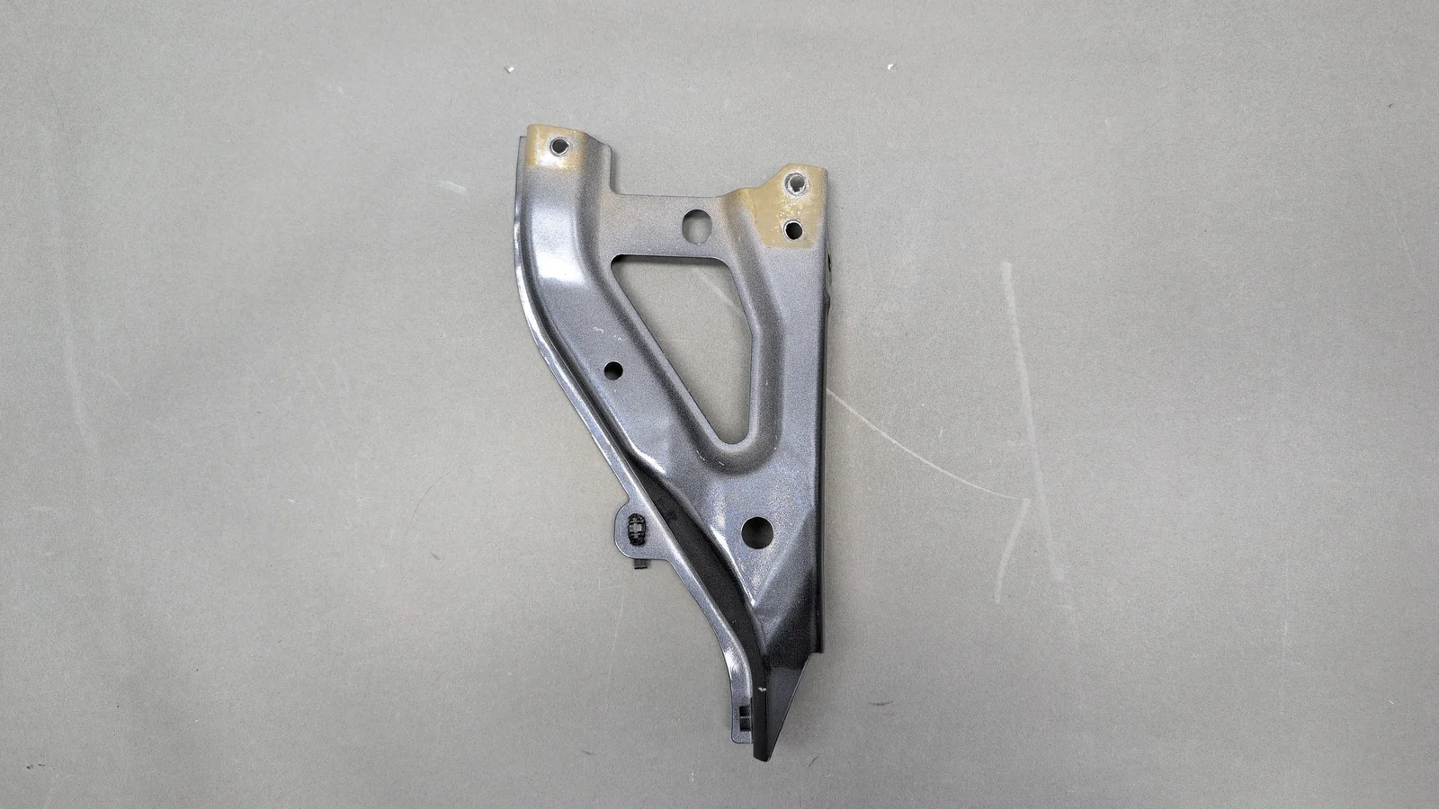 Tesla Model Y Right Lower Fender Bracket RH