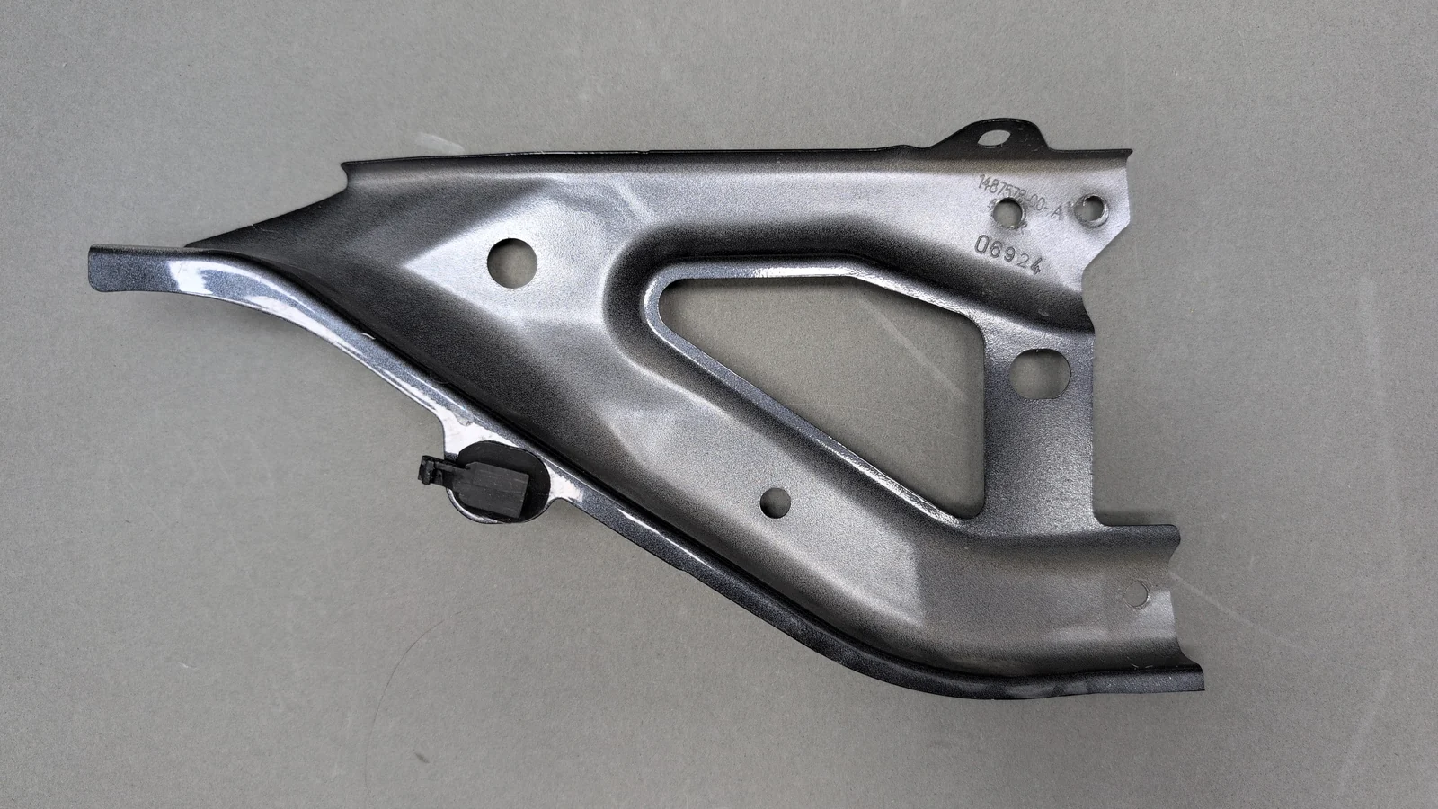 Tesla Model Y Right Lower Fender Bracket RH