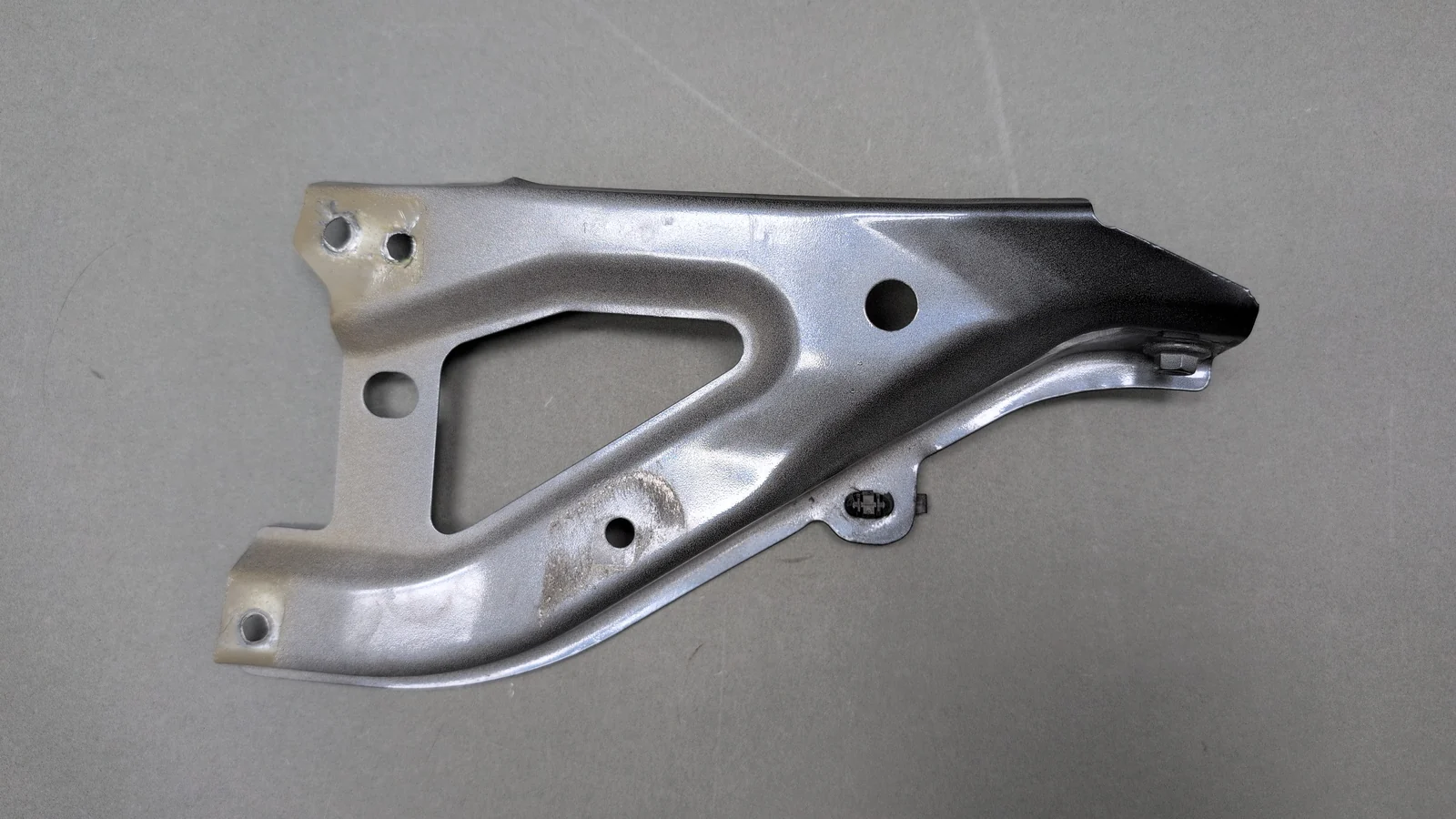 Tesla Model Y Right Lower Fender Bracket RH