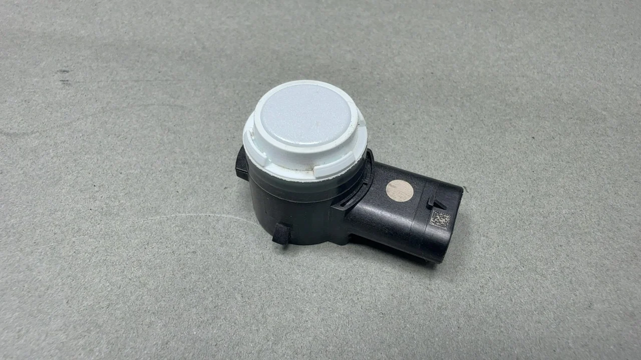 Tesla Model Y Parking Sensor PNT: PPSW White 2022