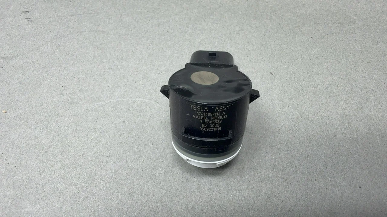 Tesla Model Y Parking Sensor PNT: PPSW White 2022