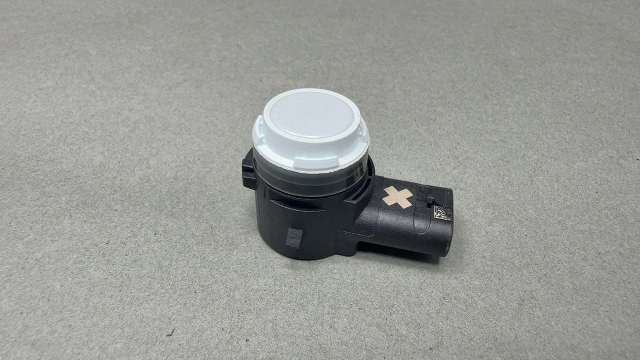 Tesla Model 3 17-23 Parking Sensor PNT: PPSW 2017-20 Pearl White