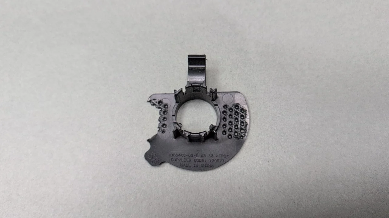 Tesla Model 3 S8 PA RETAINER, RR FASCIA