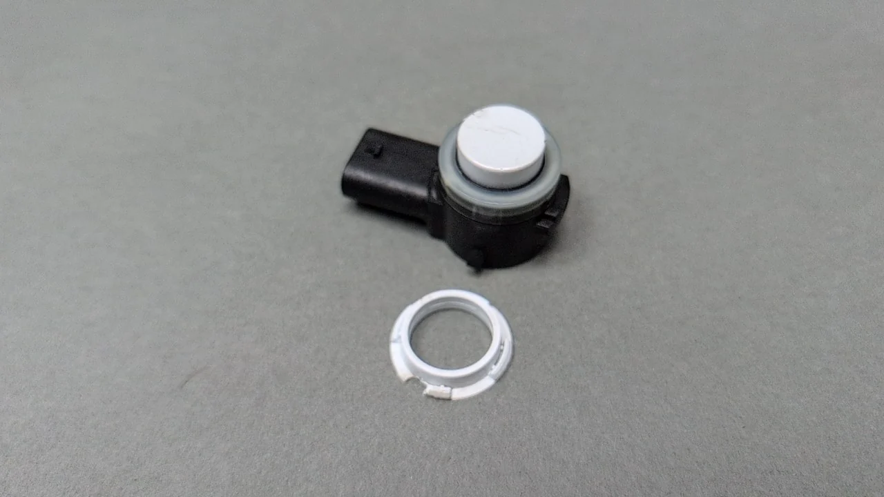 Tesla Model 3 Parking Sensor White Damage PNT:PPSW
