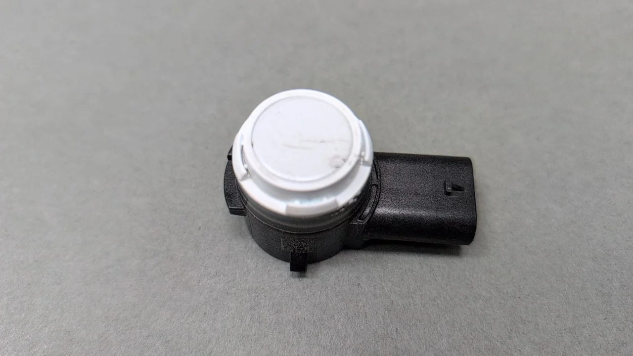 Tesla Model 3 Parking Sensor White Damage PNT:PPSW