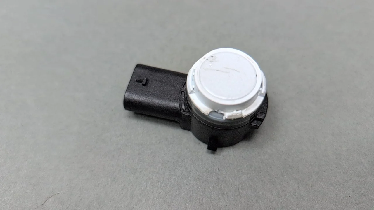 Tesla Model 3 Parking Sensor White Damage PNT:PPSW