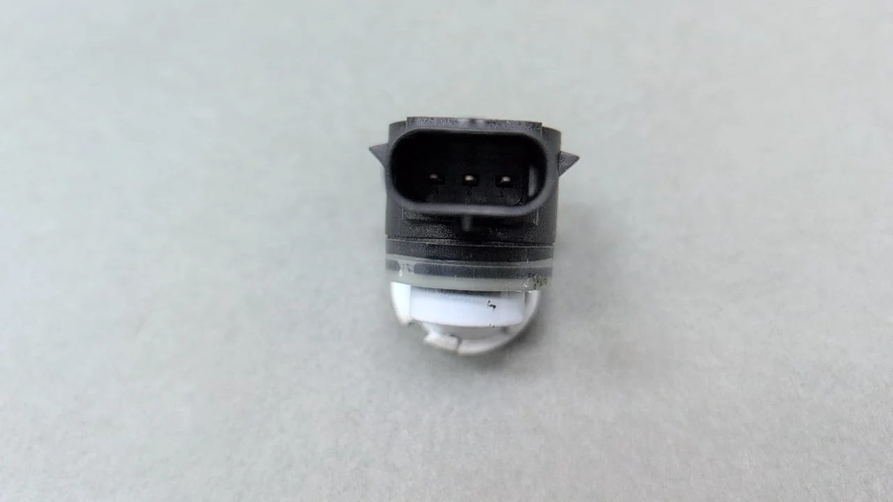 Tesla Model 3 Parking Sensor White Damage PNT:PPSW