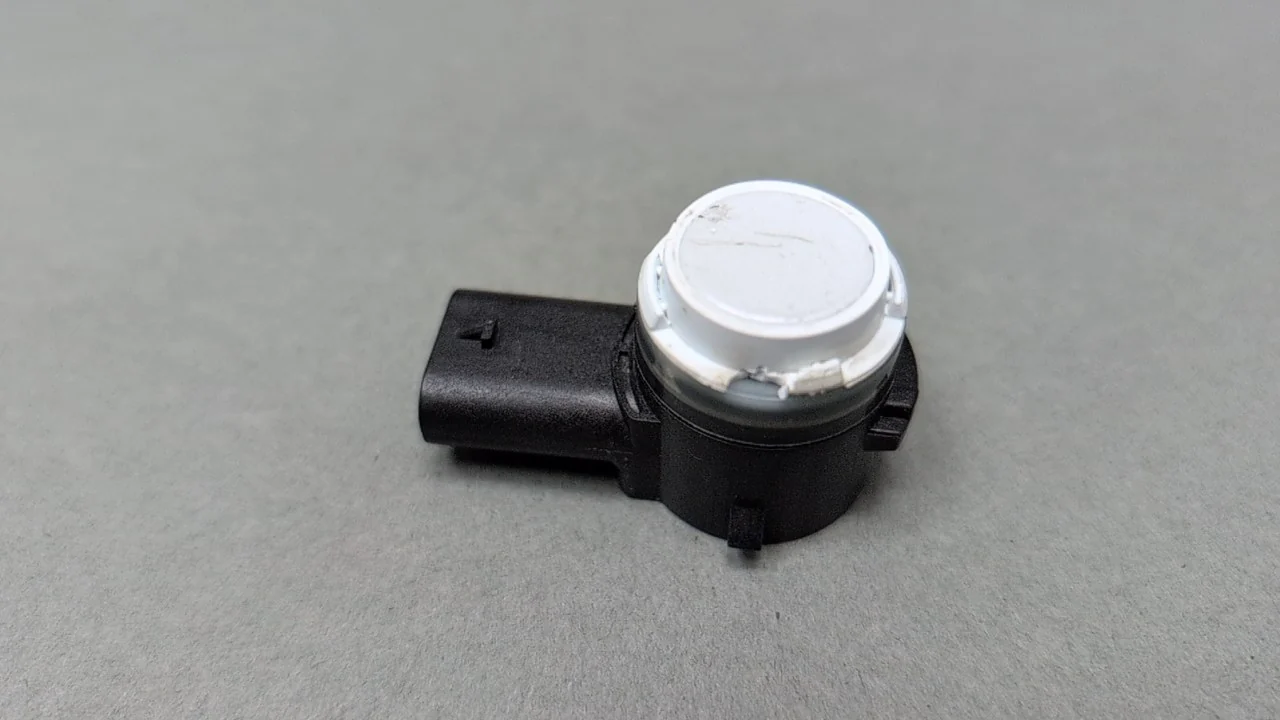 Tesla Model 3 Parking Sensor White Damage PNT:PPSW