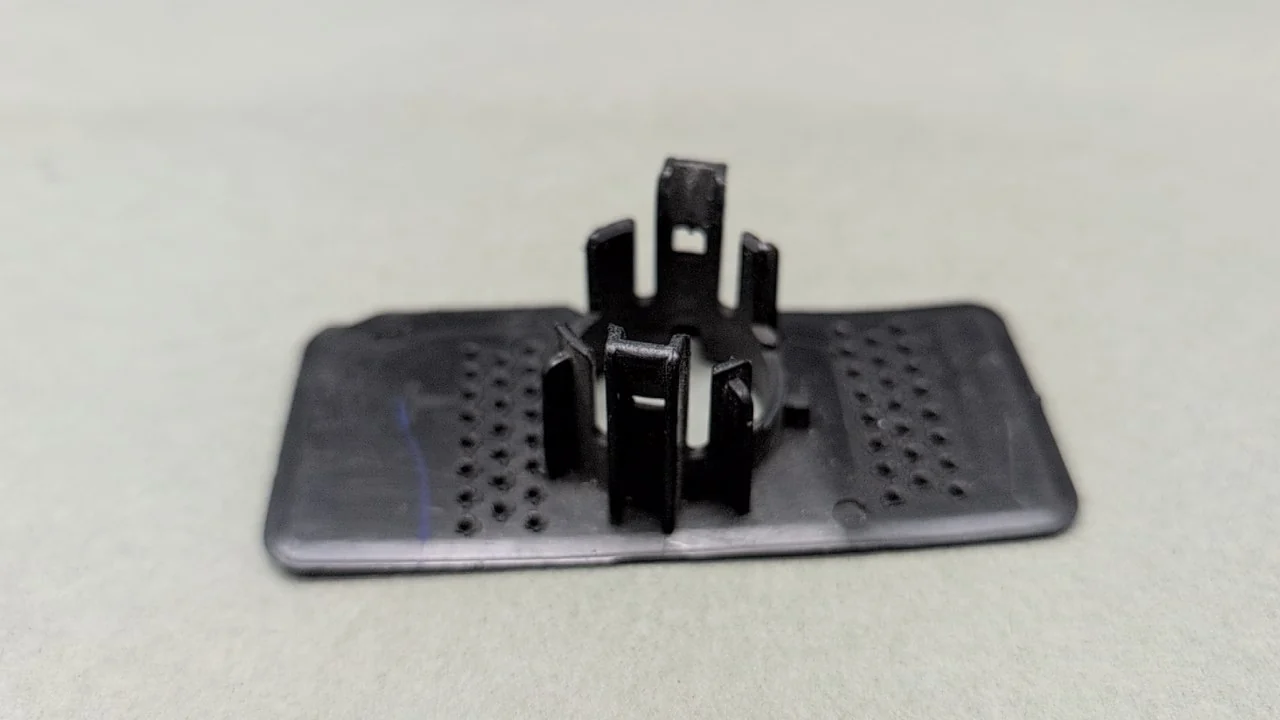 Tesla Model Y REAR FASCIA S8 PA RETAINER Bracket Holder