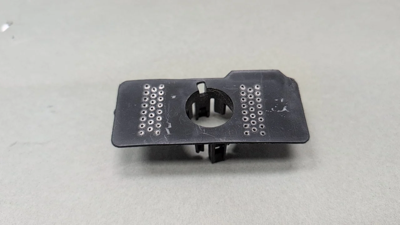 Tesla Model Y REAR FASCIA S8 PA RETAINER Bracket Holder
