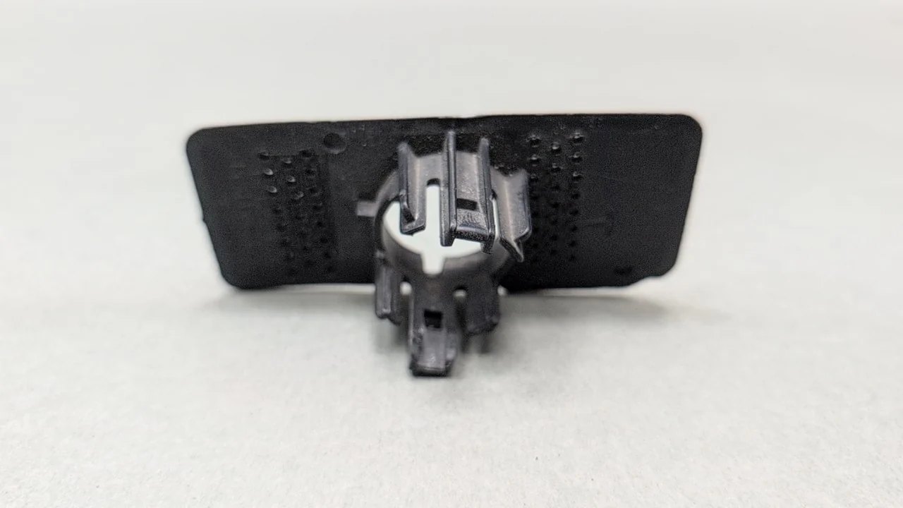 Tesla Model Y REAR FASCIA S8 PA RETAINER Bracket Holder