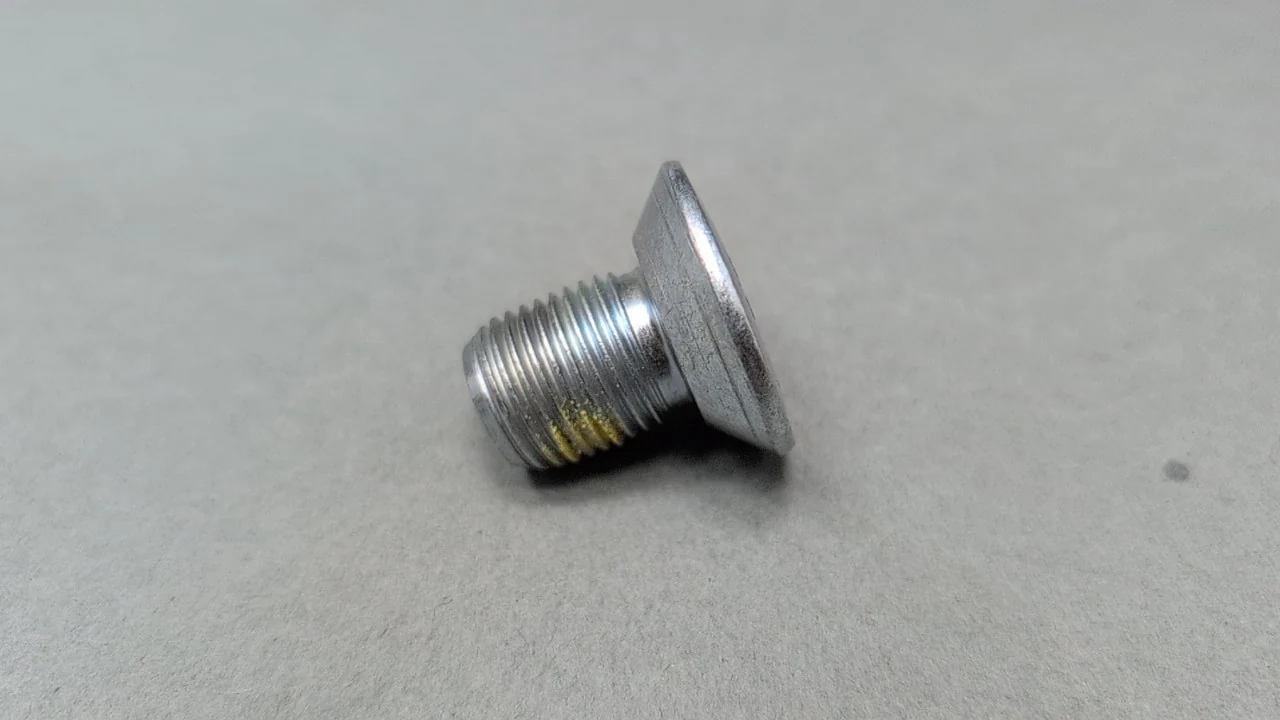 Tesla Model Y Steering wheel BOLT RC M16X1.5X26