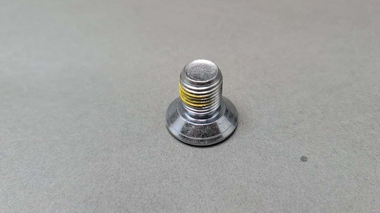 Tesla Model Y Steering wheel BOLT RC M16X1.5X26