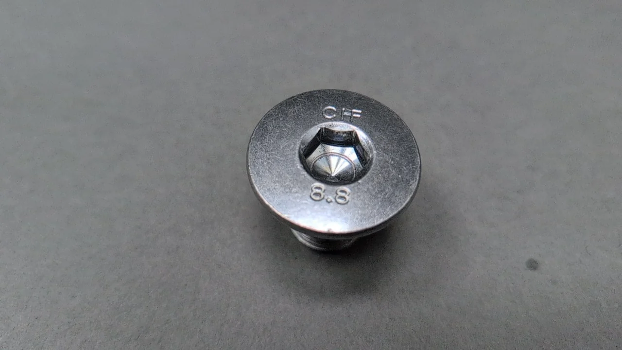 Tesla Model Y Steering wheel BOLT RC M16X1.5X26