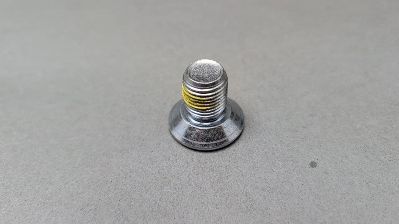 Tesla Model Y Steering wheel BOLT RC M16X1.5X26