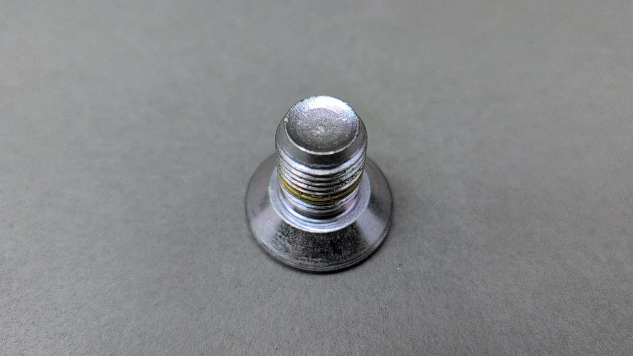Tesla Model Y Steering wheel BOLT RC M16X1.5X26