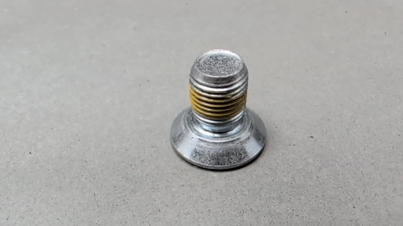 Tesla Model Y Steering wheel BOLT RC M16X1.5X26