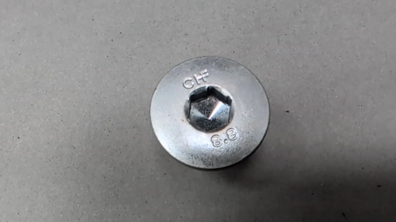 Tesla Model Y Steering wheel BOLT RC M16X1.5X26