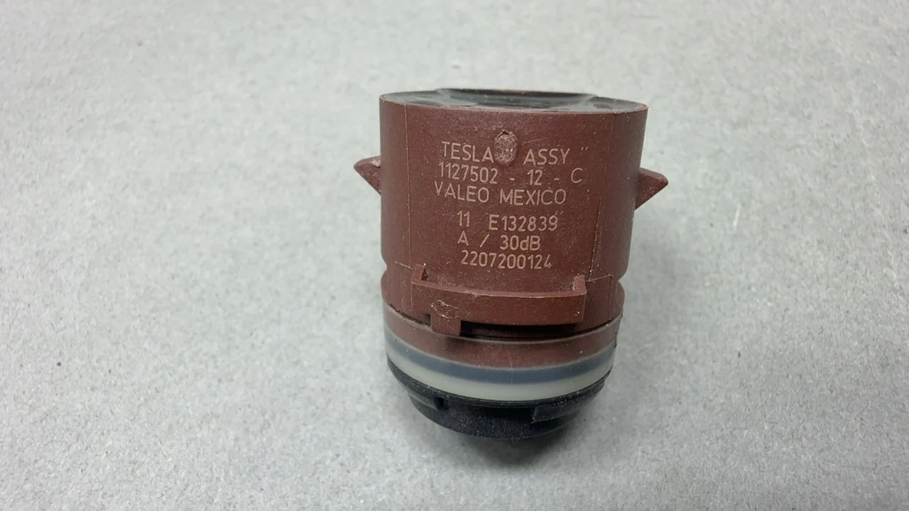 Tesla Model S Parking Sensor PNT:PMNG SILVER