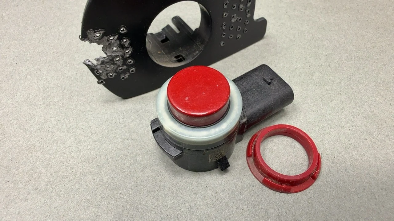 Tesla Model Y Parking Sensor PNT:PPRM 2020-2022 RED