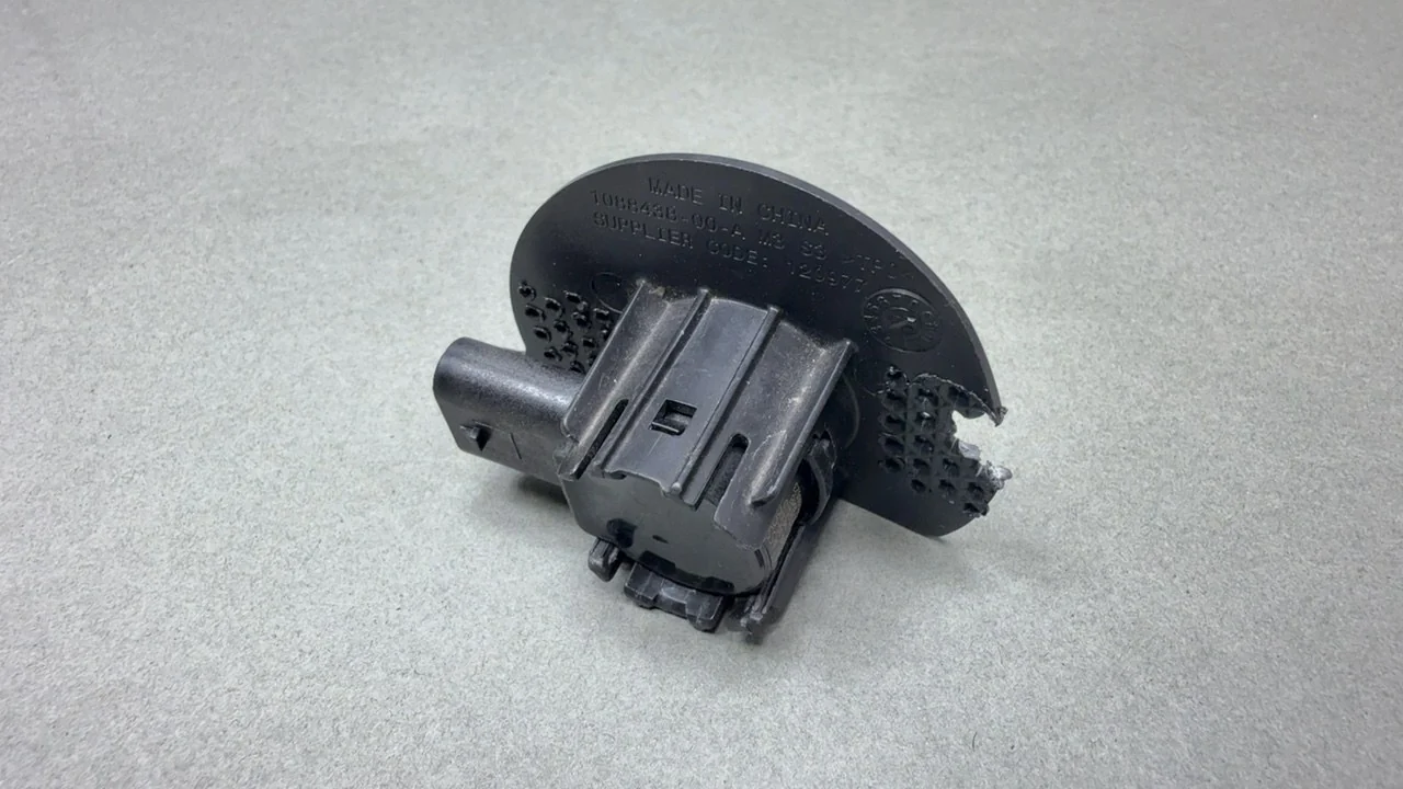Tesla Model Y Parking Sensor PNT:PPRM 2020-2022 RED