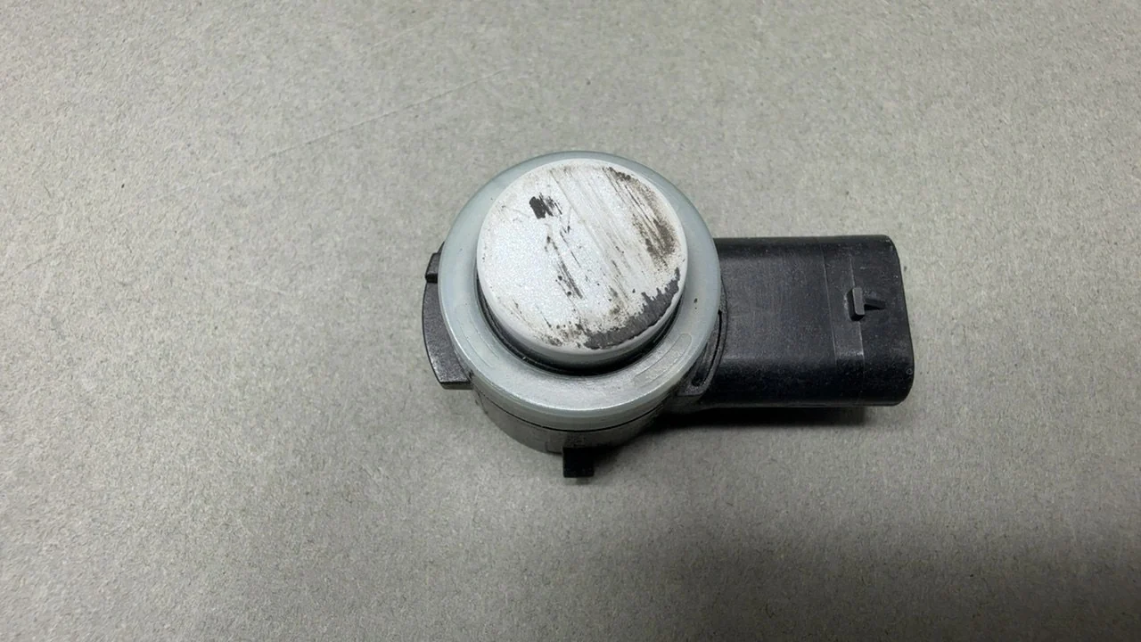 Tesla Model Y Parking Sensor 2020-2023 PNT:PPSW damage