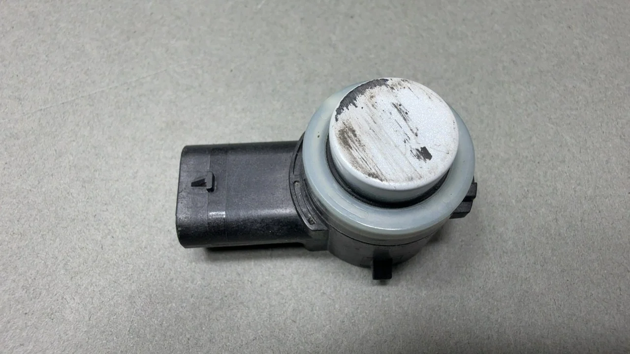 Tesla Model Y Parking Sensor 2020-2023 PNT:PPSW damage