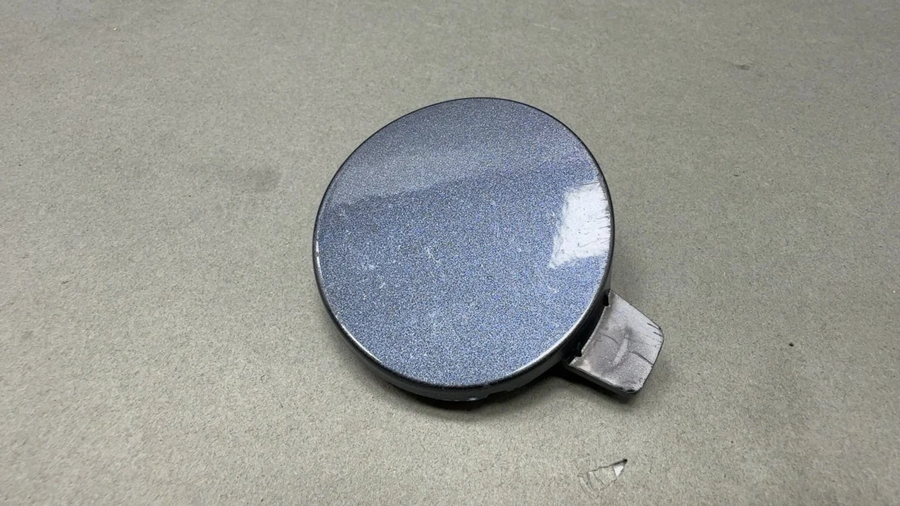 Tesla model 3 17-23 TOW HOOK COVER - FRONT FASCIA PNT:PMNG