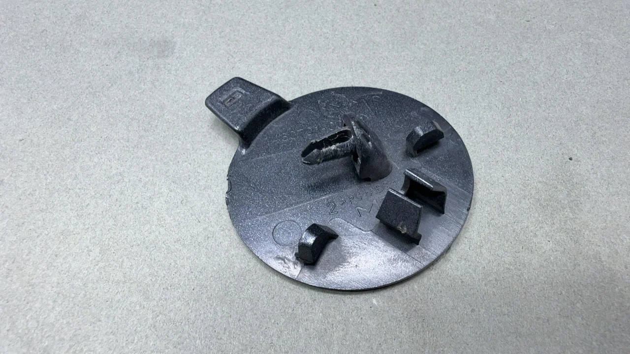 Tesla model 3 17-23 TOW HOOK COVER - FRONT FASCIA PNT:PMNG