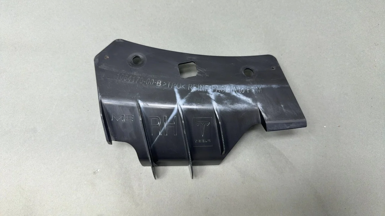 Tesla Model 3 REINF - FASCIA FRT CTR UPR TO FEM RH