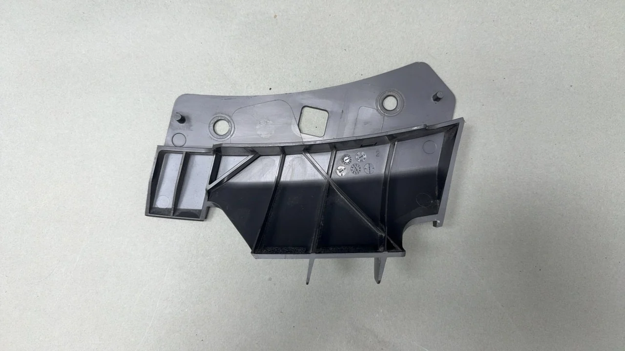 Tesla Model 3 REINF - FASCIA FRT CTR UPR TO FEM RH