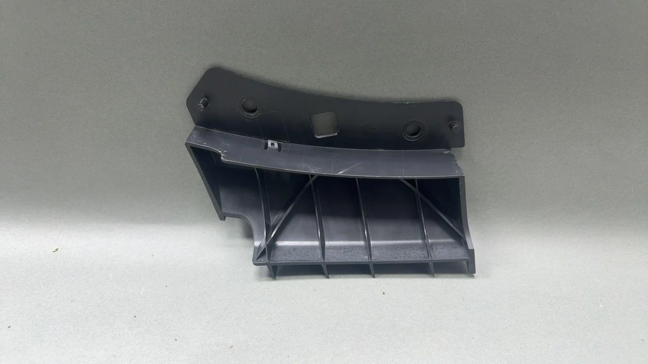 Tesla Model 3 REINF - FASCIA FRT CTR UPR TO FEM LEFT HAND